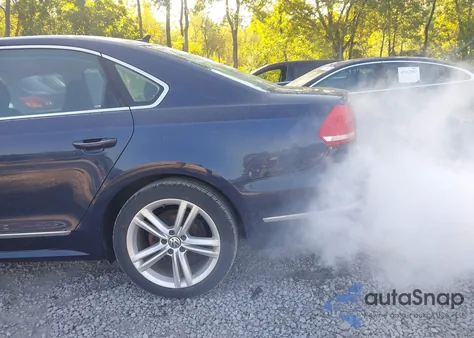 2015 Volkswagen Passat 1.8T Se from USA, damaged, VIN 1VWBT7A38FC007641